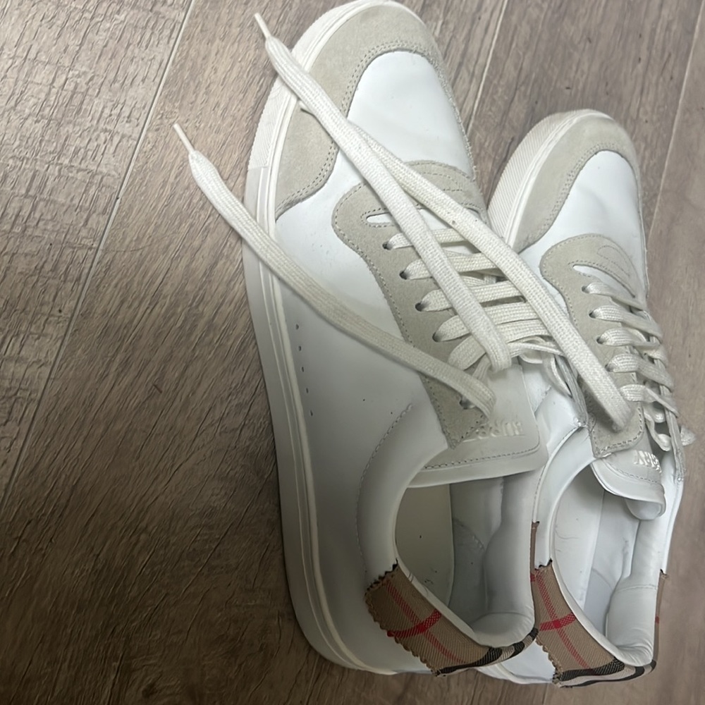 Worn Burberry shoes size 43 European size 9.5 US - Picture 3 of 5
